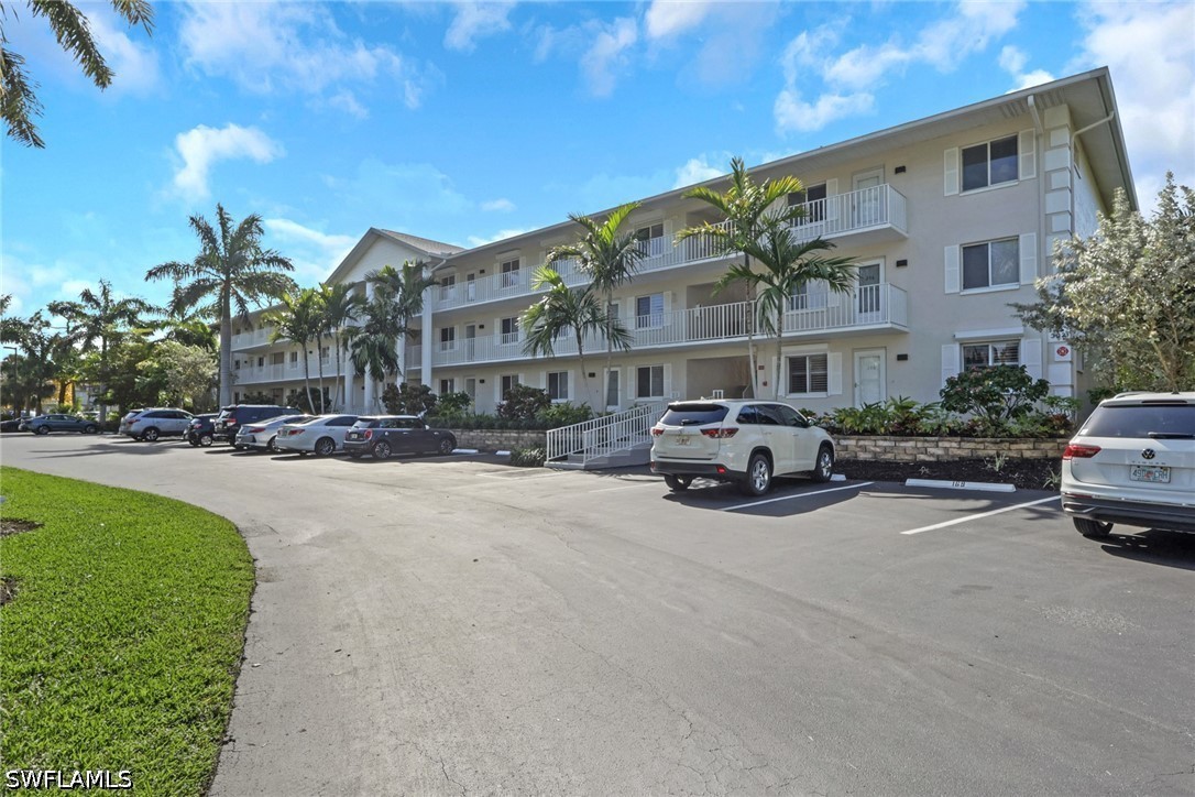 Naples Sandpiper Bay Club
