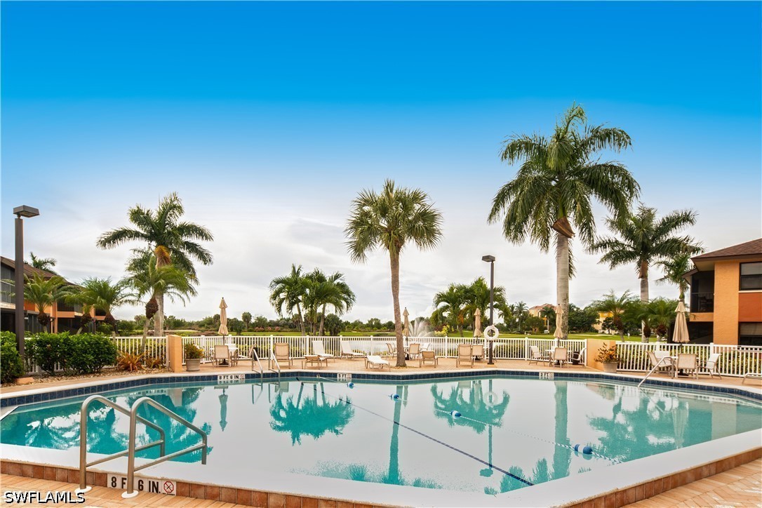 Tropic Schooner Apartments
