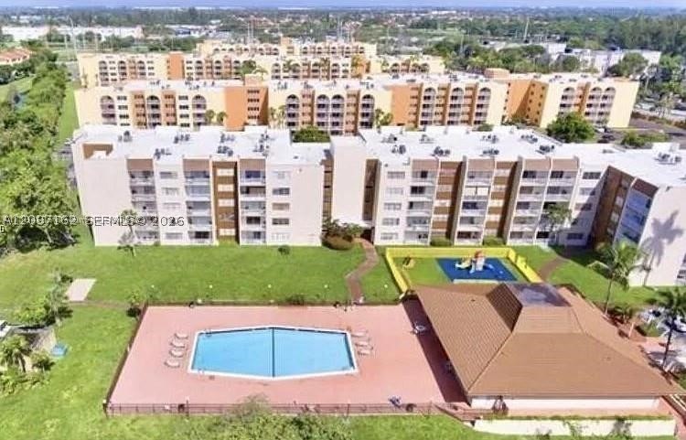 Coral Gate East Condo