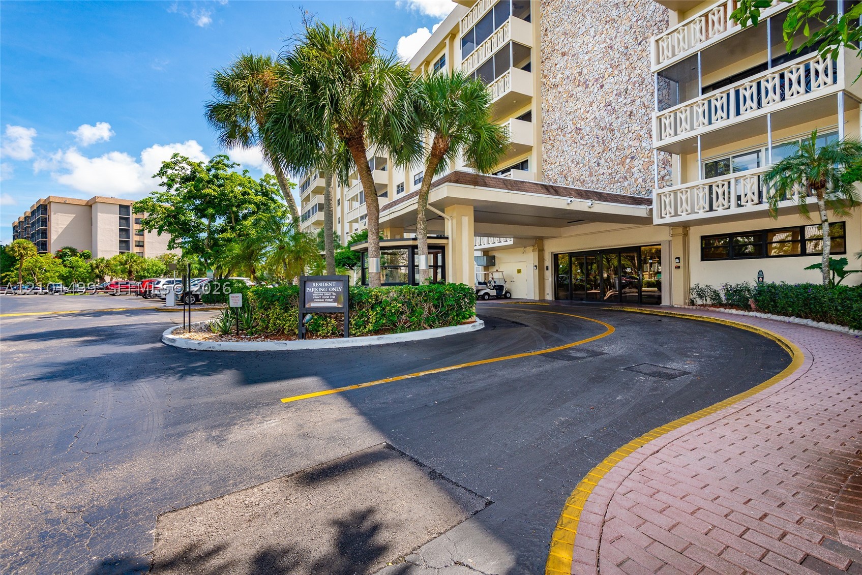 Canongate Condo No One
