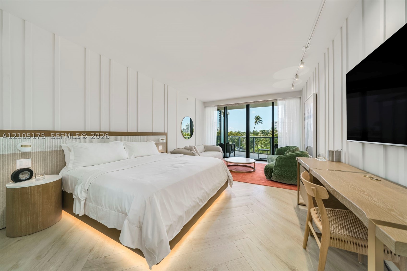 2201 Collins Ave Condo