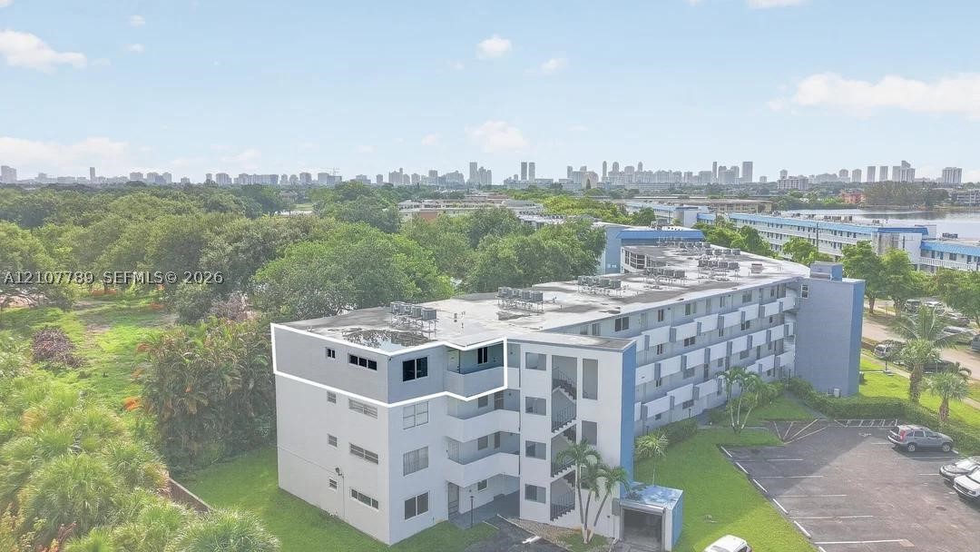 Rolling Green Condo H