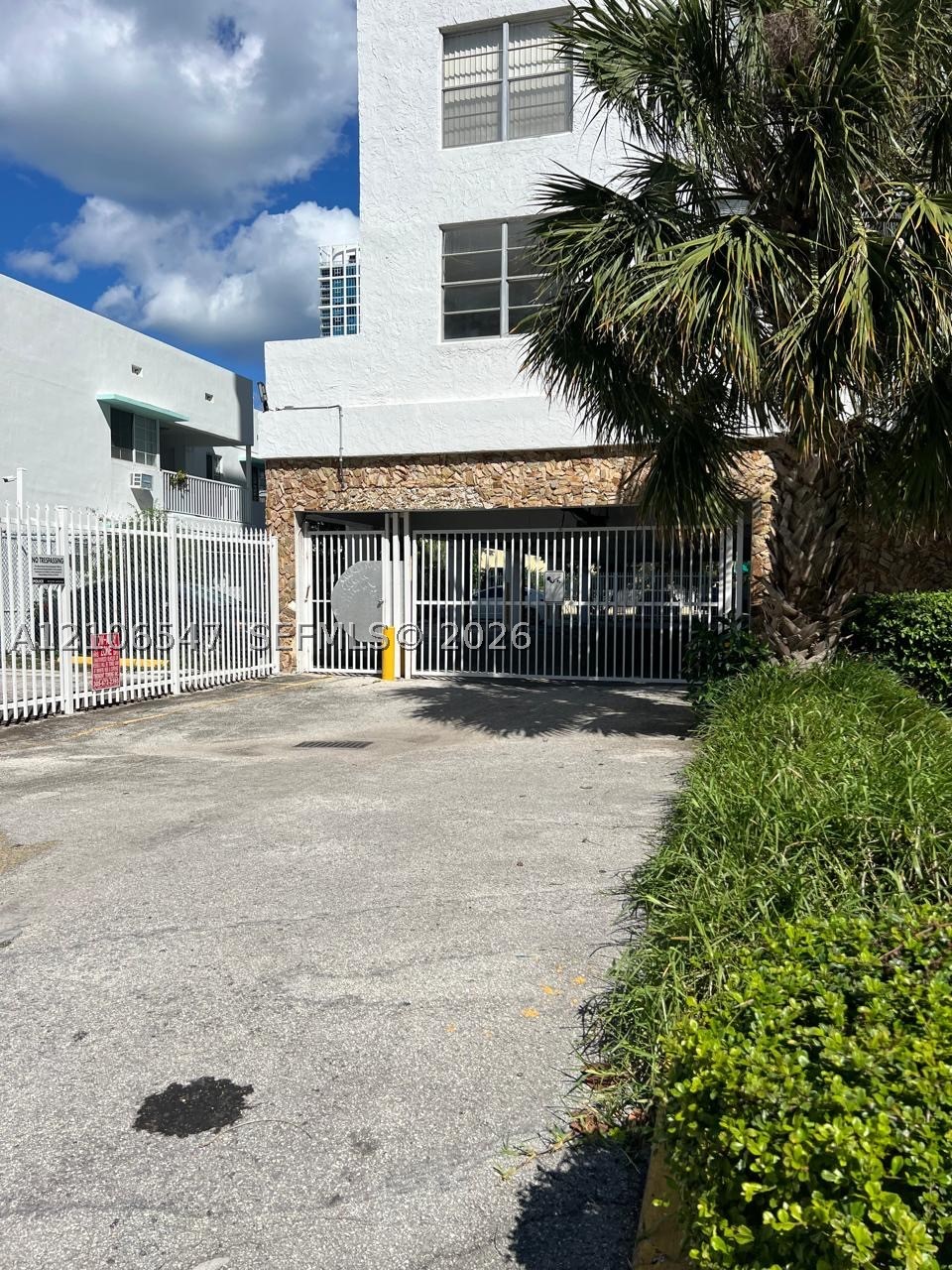Boston Plaza Condo in Miami Beach