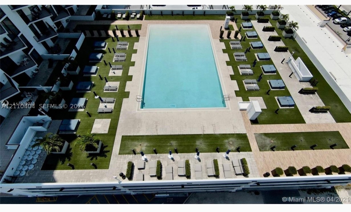 5252 Paseo Condo in Doral