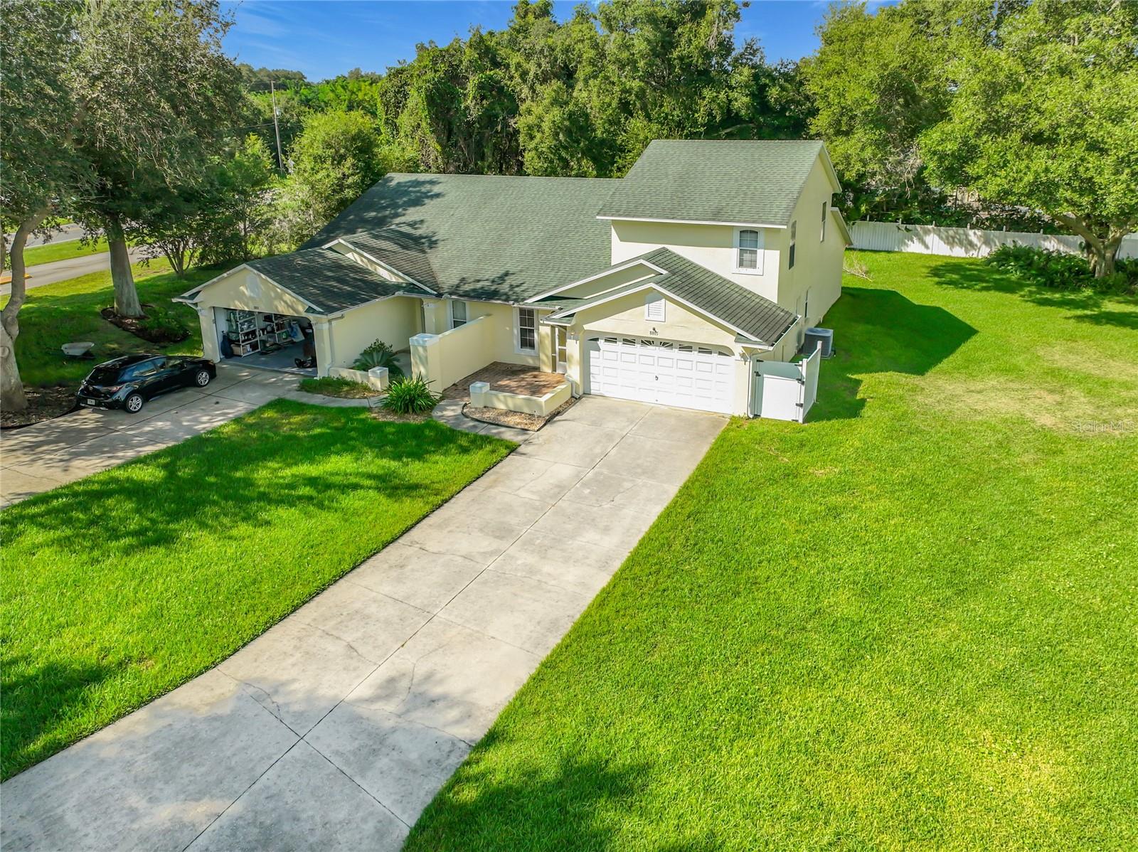 8805 COURTYARD LANE
