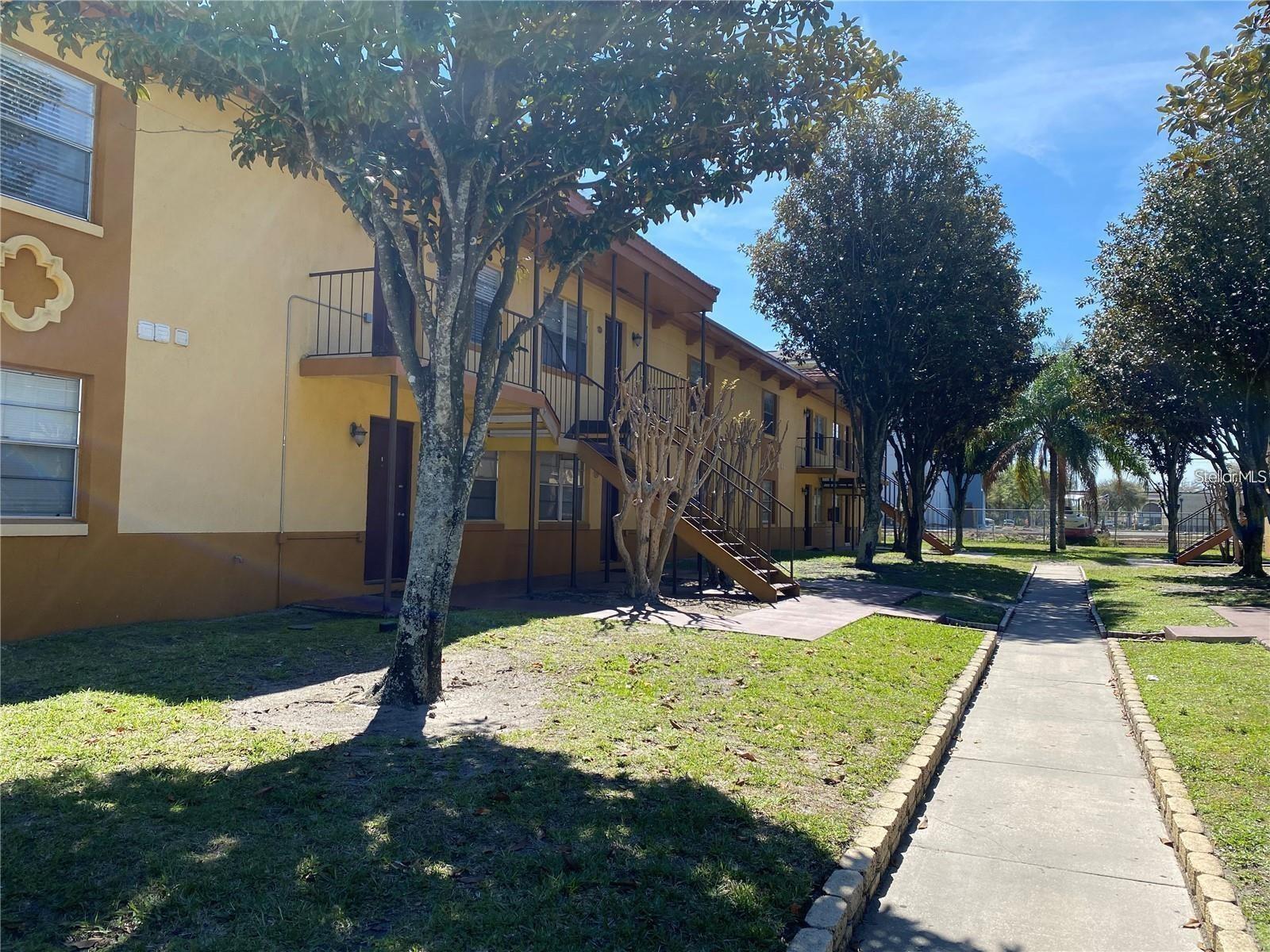 Plaza De Las Fuentes Condo in Orlando