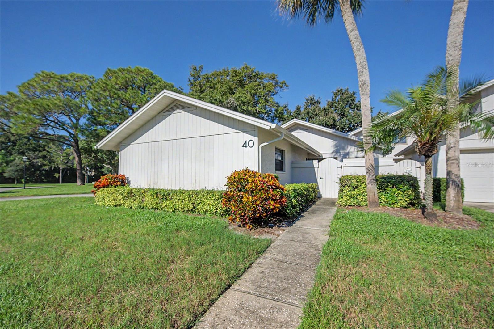 492 LAKEVIEW DRIVE #40