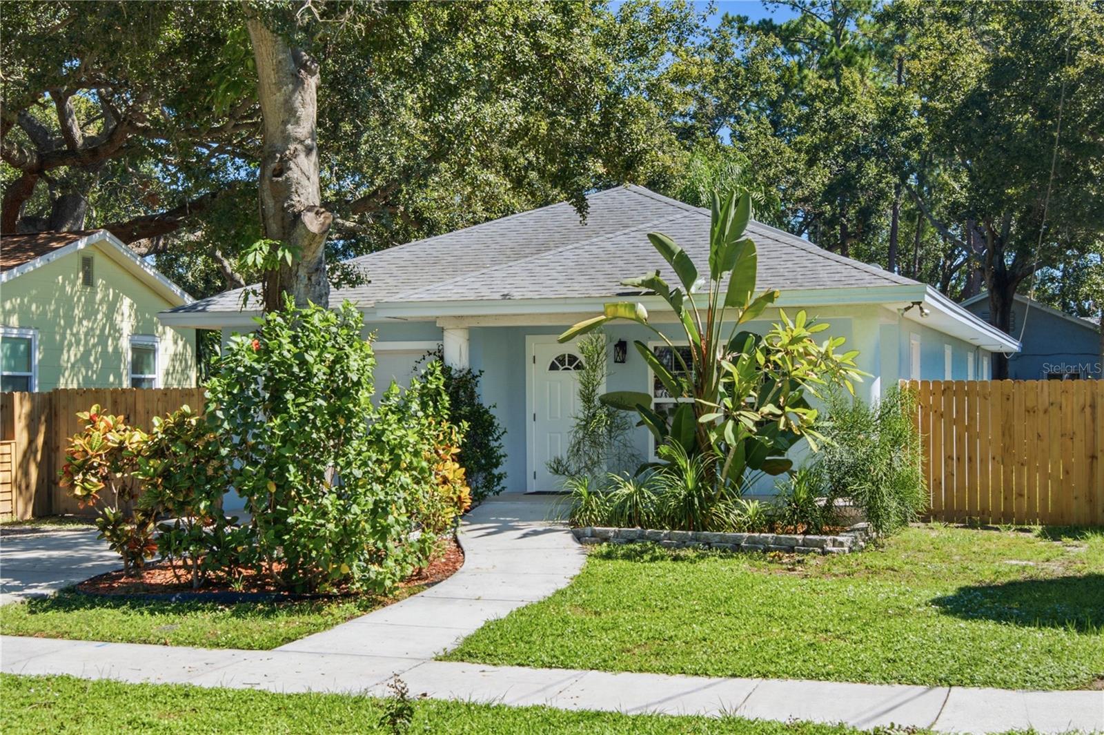 541 PLUMOSA AVENUE
