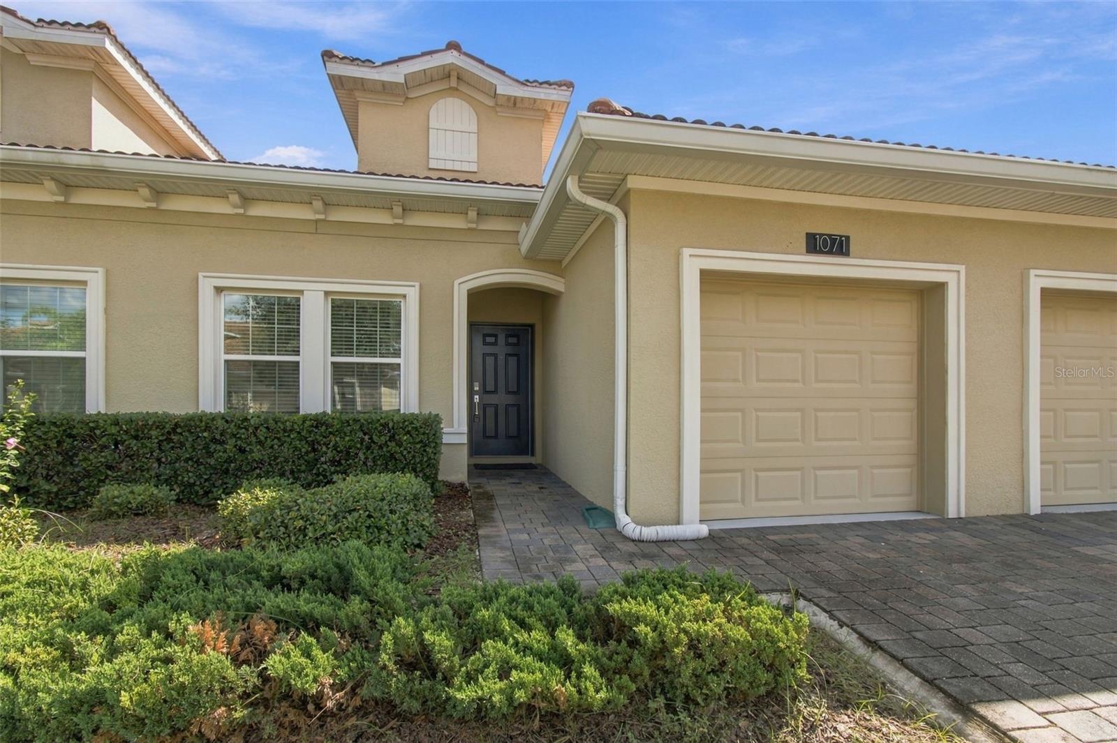1071 QUAKER RIDGE LANE