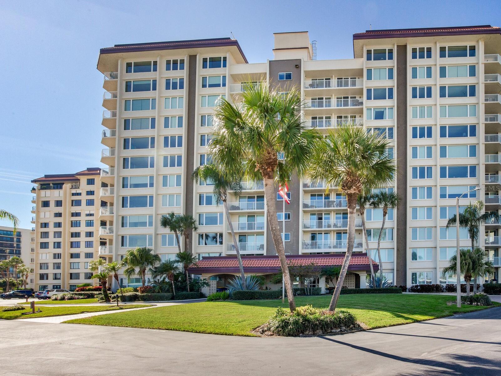 736 Island Way Condo