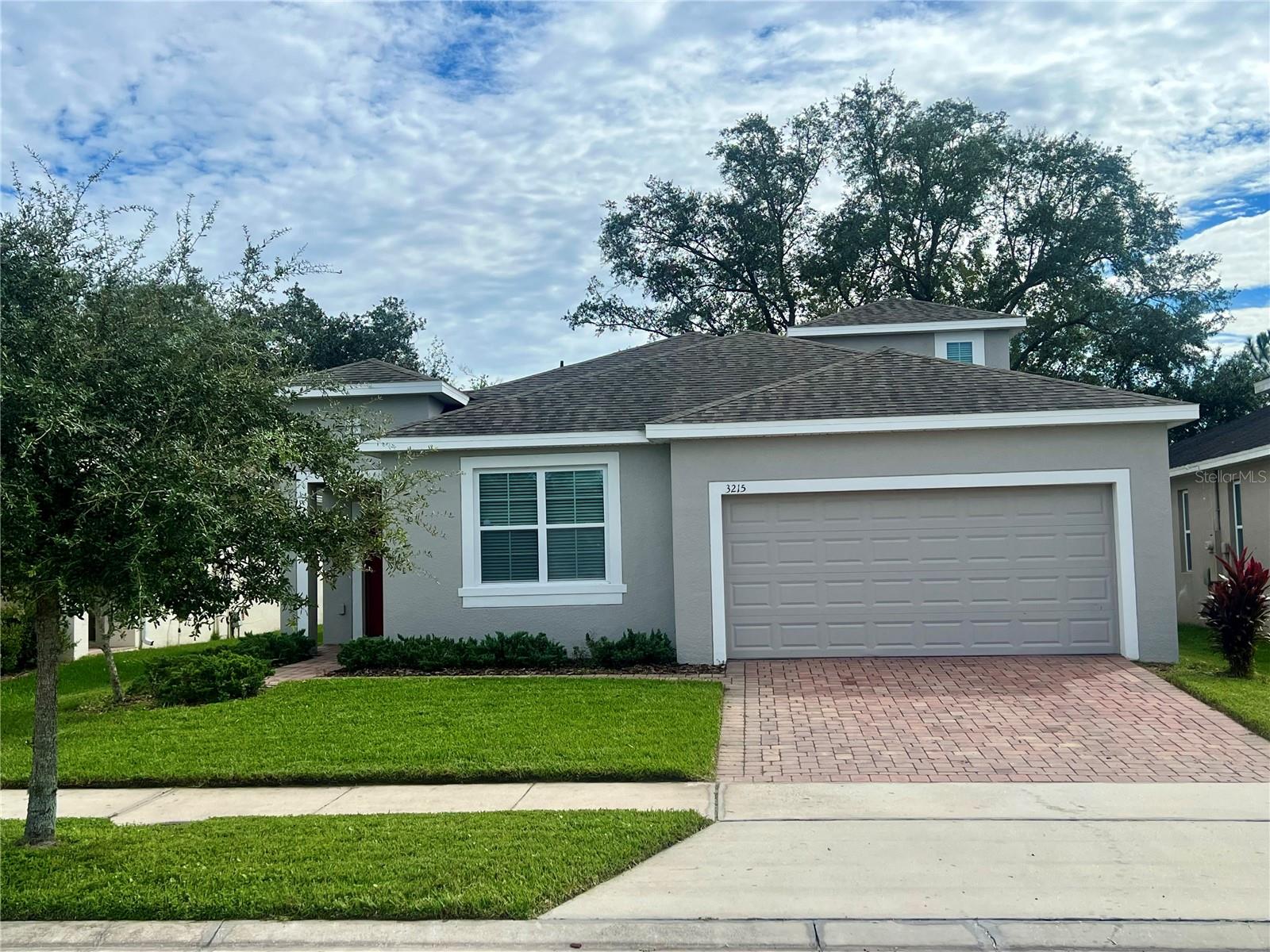 3215 STRATTON CIRCLE