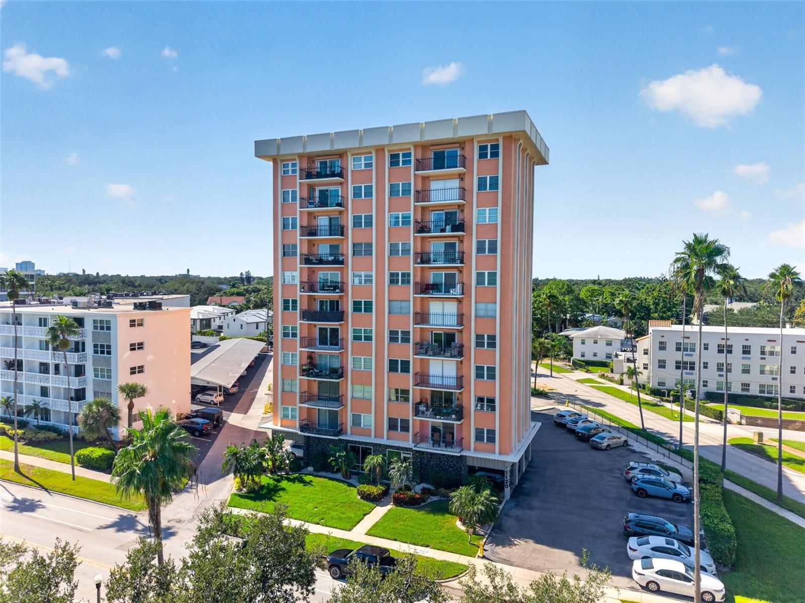 1120 N SHORE DRIVE #502