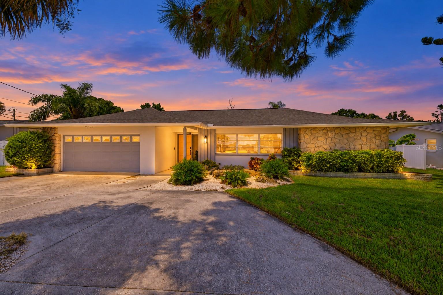 9542 OAKHURST ROAD, home for sale in Seminole