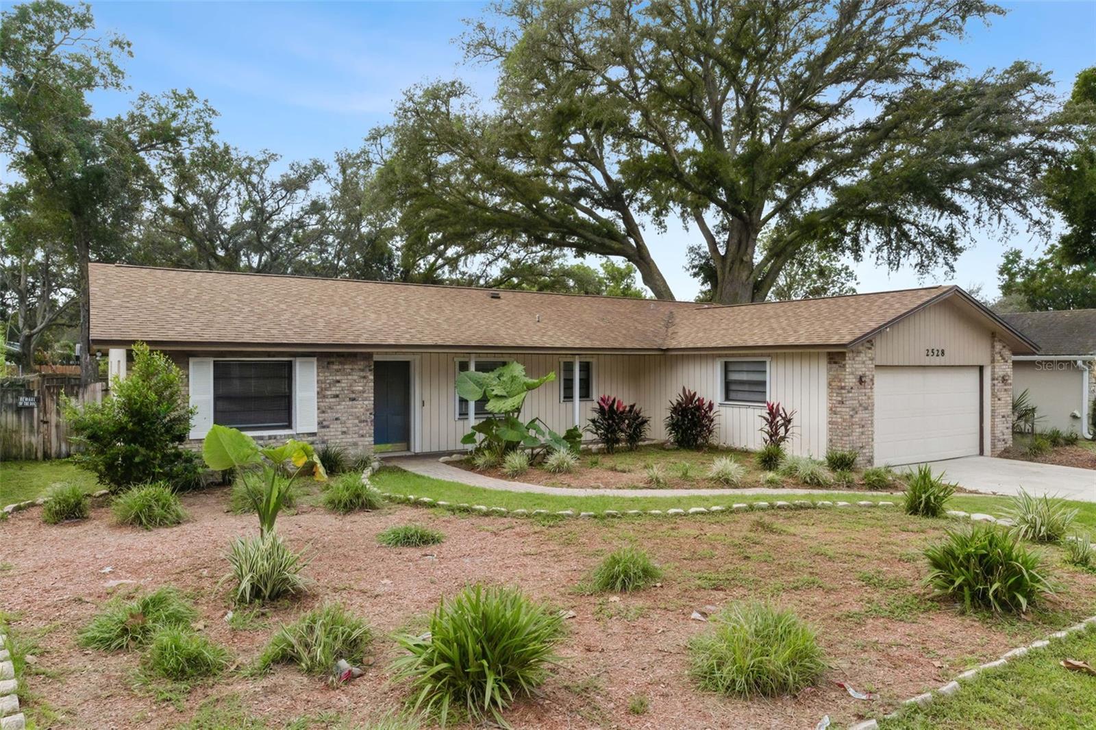 2528 CANTERCLUB TRAIL