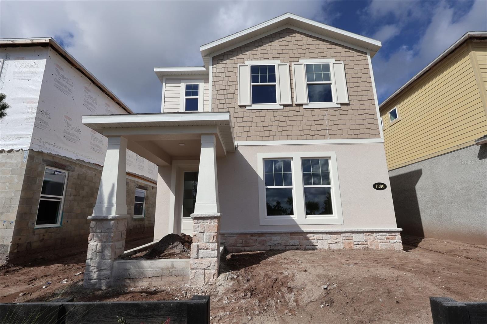 1306 TWELVE OAKS ROAD home for sale in Center Lake On The Park