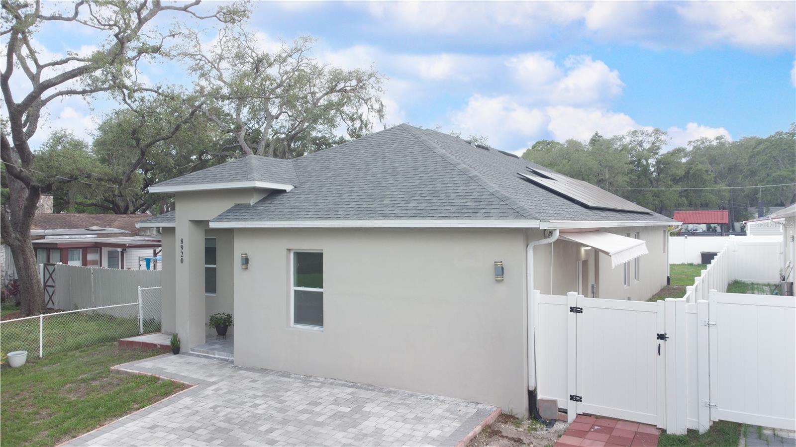 8920 N NEWPORT AVENUE home for sale in El Portal