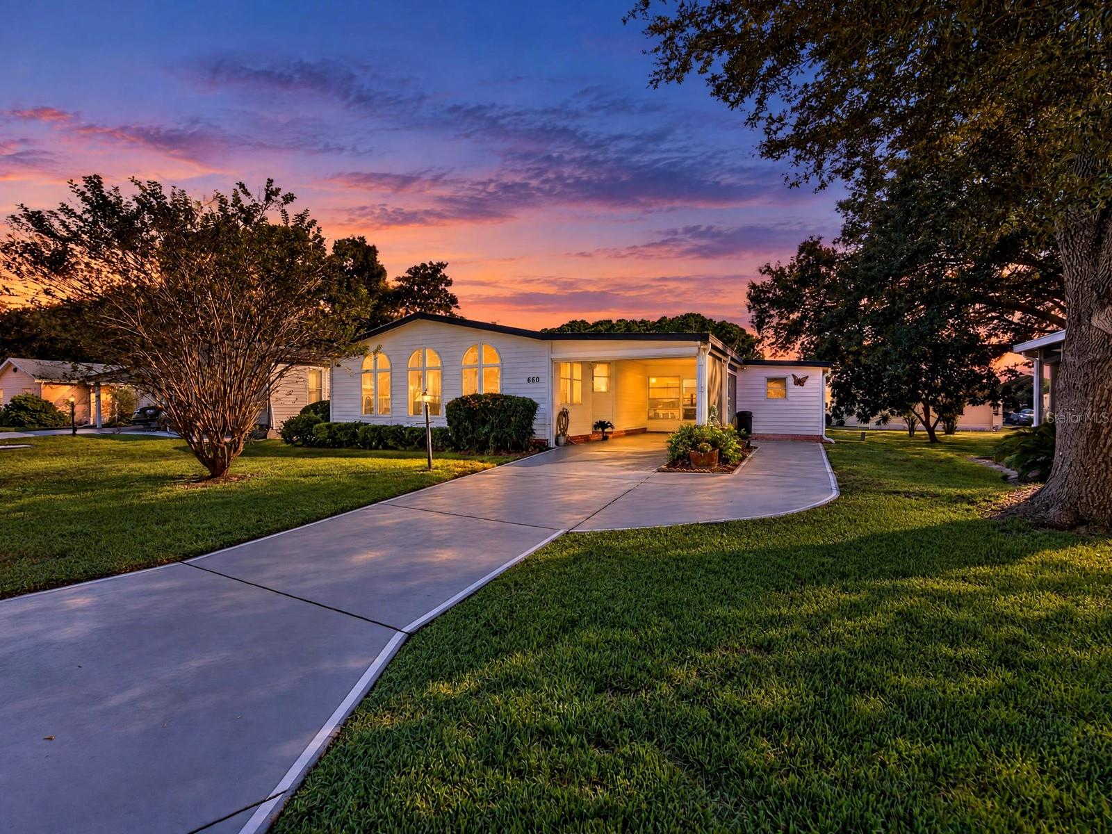 660 RAINBOW BOULEVARD home for sale in Lady Lake Orange Blossom Gardens