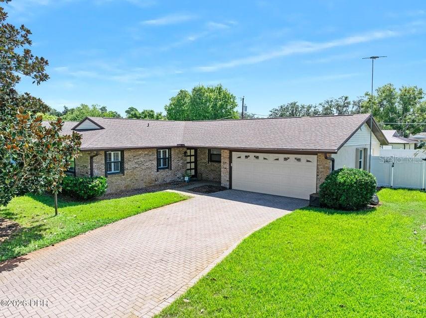 20 MAYFIELD CIRCLE