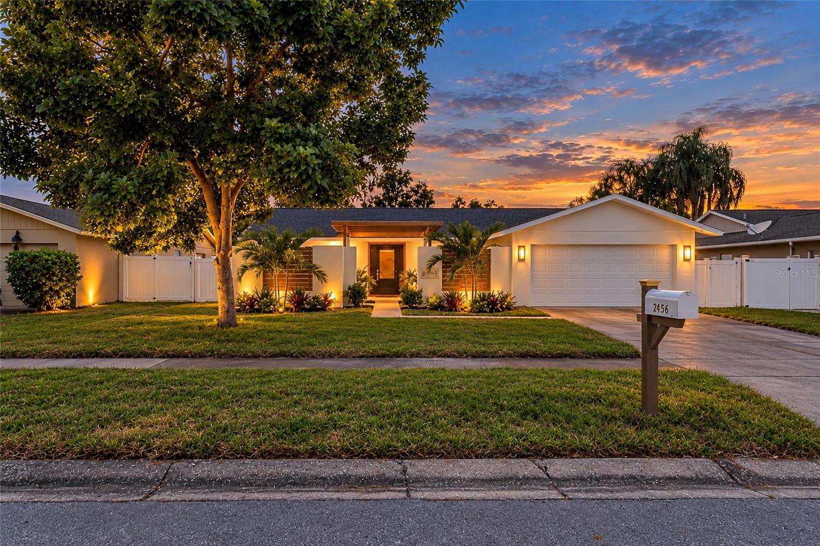 2456 TIMBERCREST CIRCLE