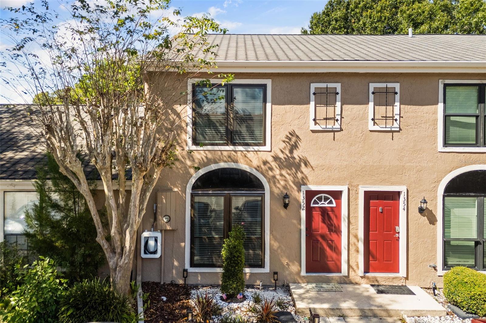 1352 CASA PARK CIRCLE