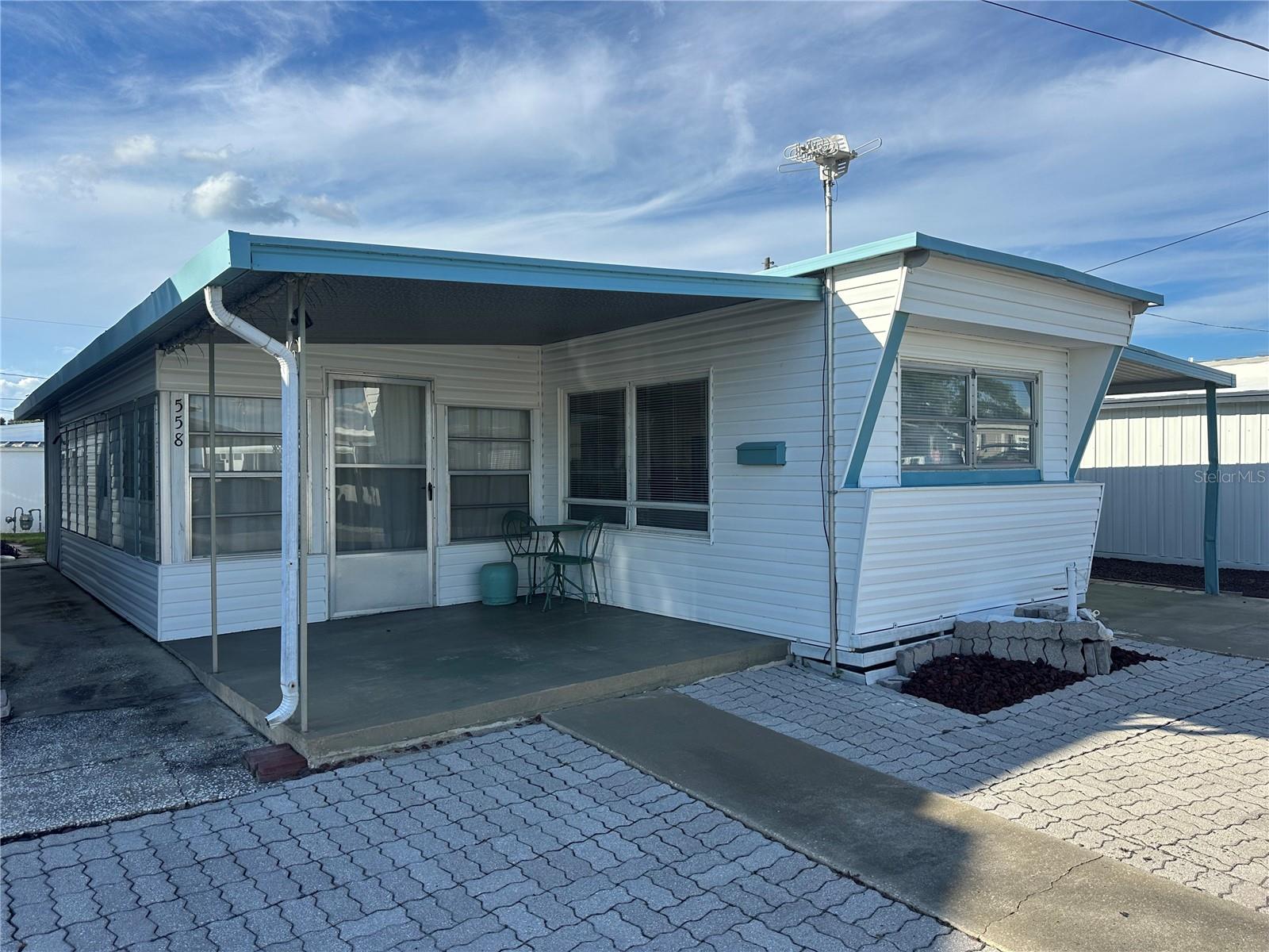 558 SINCLAIR CIRCLE, TAVARES 32778 home for sale