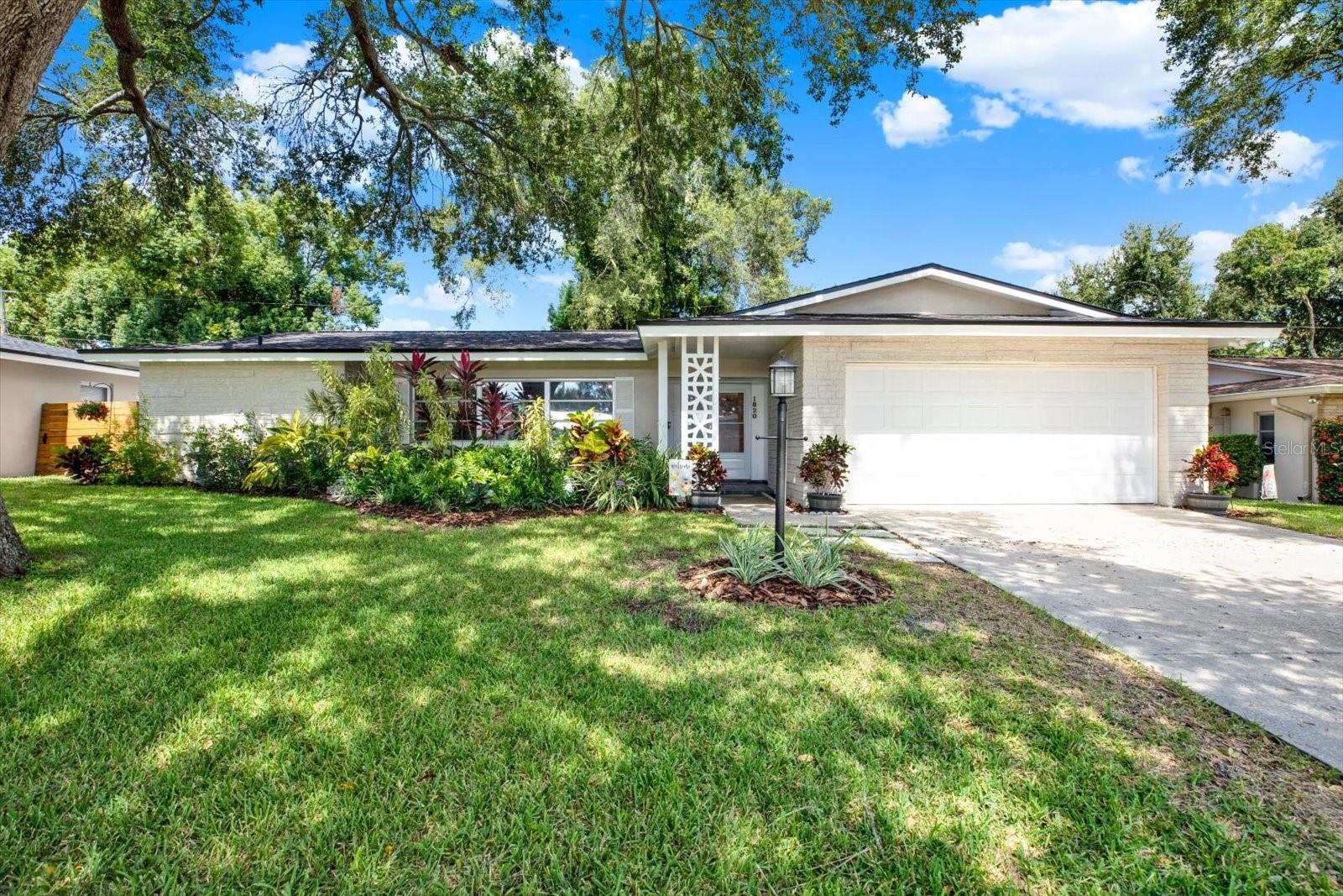 1820 NORTHWOOD DRIVE