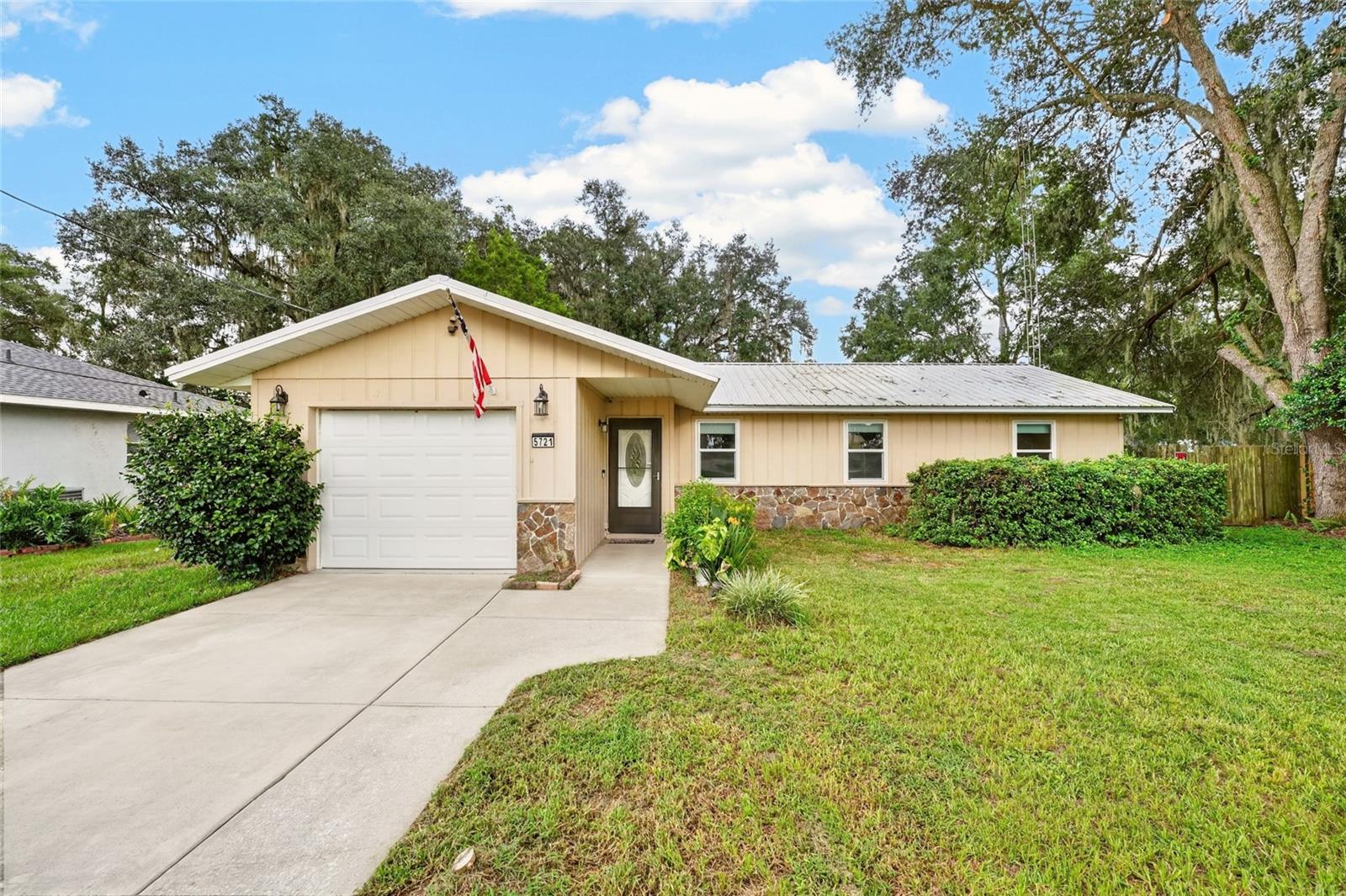 5721 NW 62ND AVENUE home for sale in Ocala Park Estate