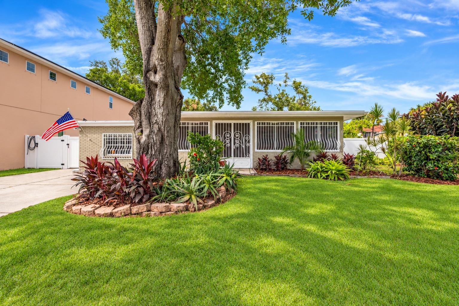 3501 W PRICE AVENUE