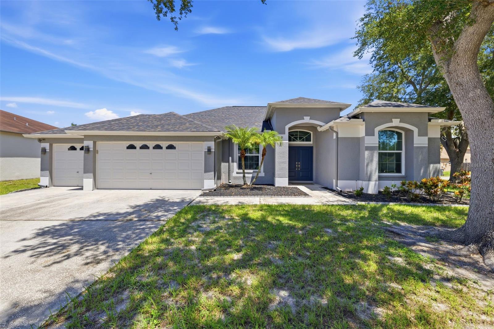 12020 RUNNING FOX CIRCLE