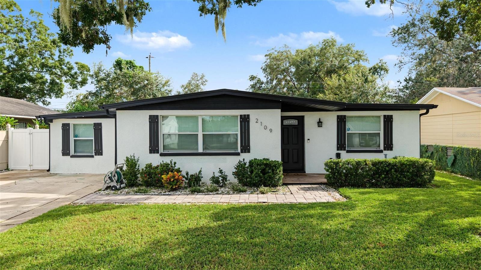 2109 E FLORA STREET
