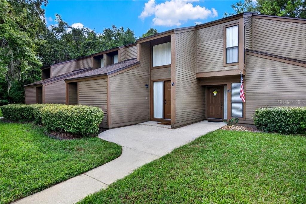22 OXFORD LANE #22