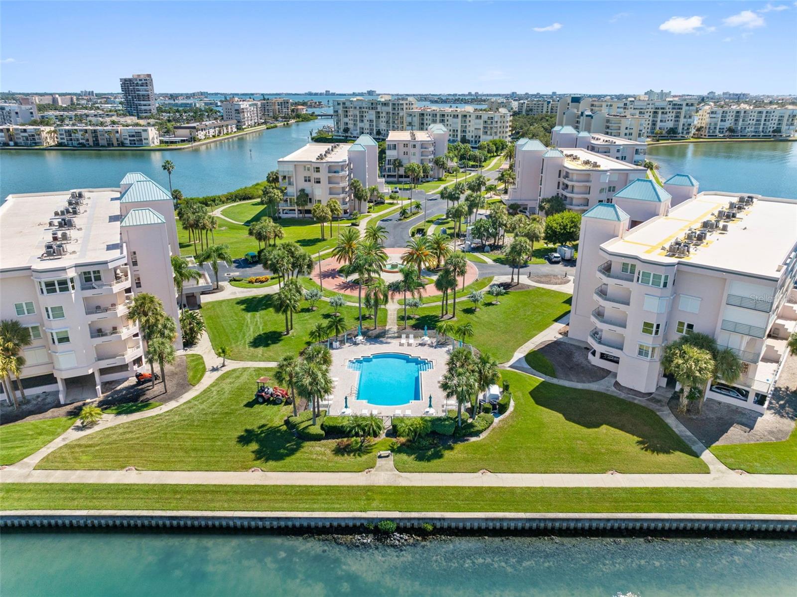 8021 SAILBOAT KEY BOULEVARD #304