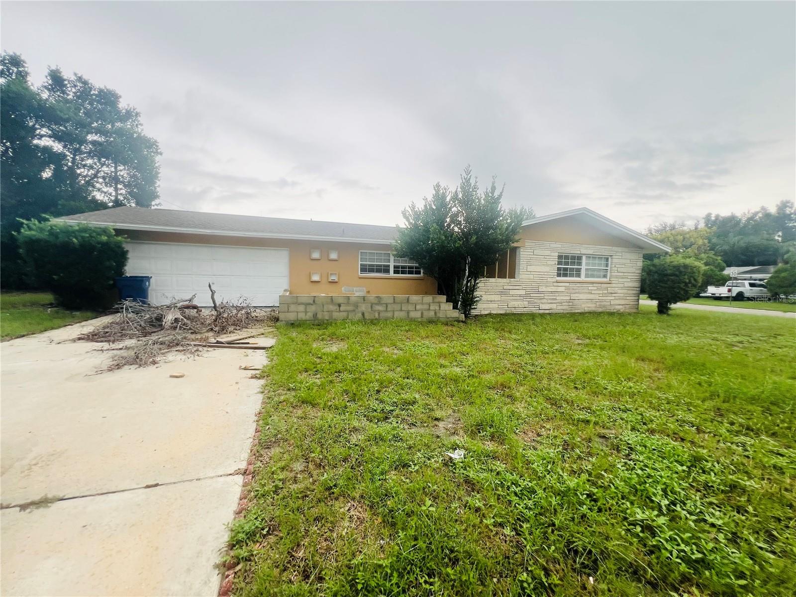 7427 JASMINE BOULEVARD home for sale in Jasmine Lakes