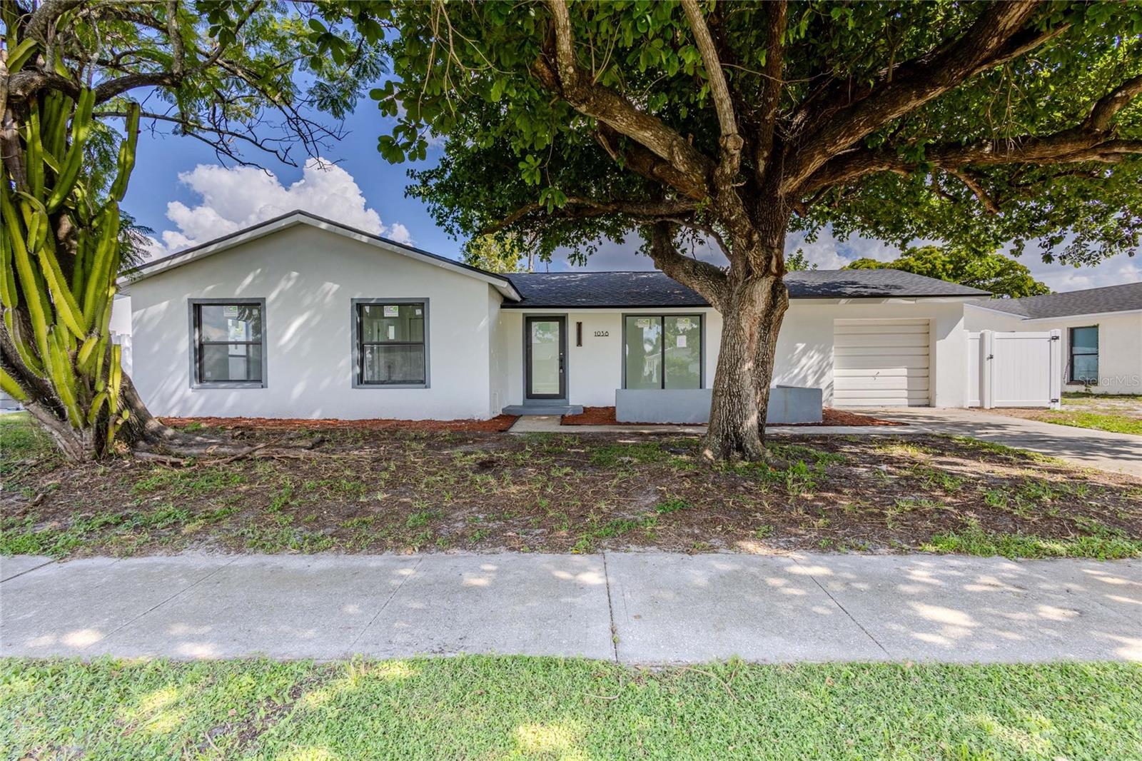 1038 RIDGEWAY DRIVE