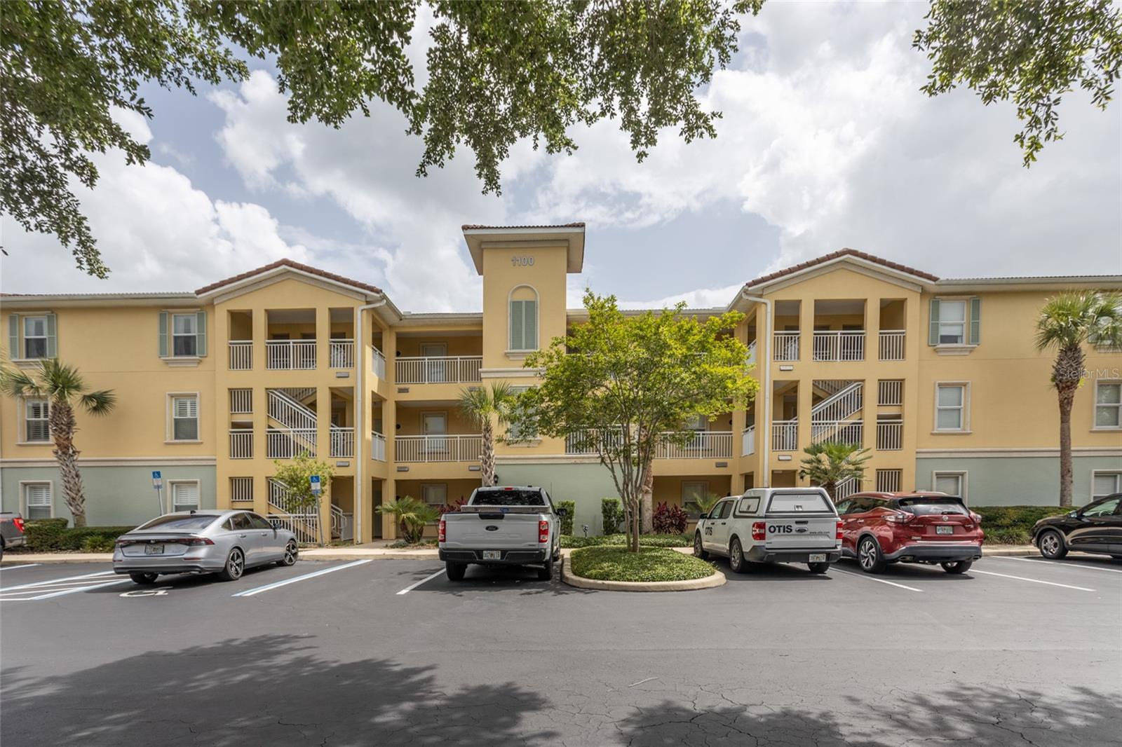 1100 CANOPY WALK LANE #1113
