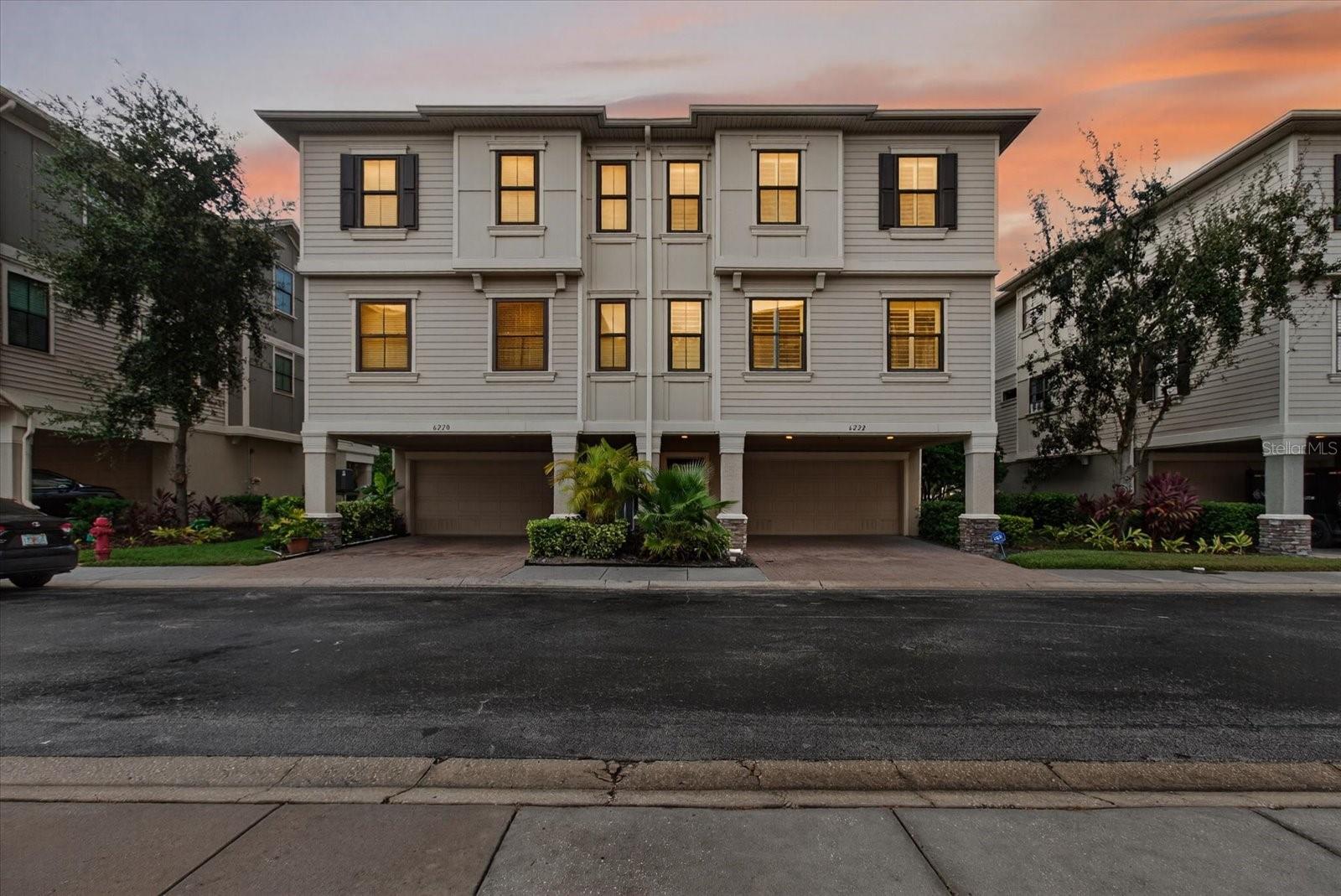 Townhomes At Pelican Pointe