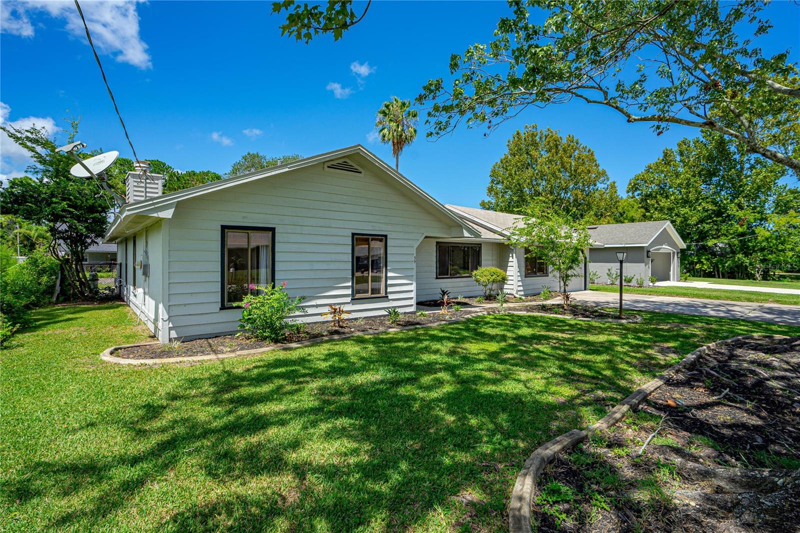 39 FLEETWOOD DRIVE