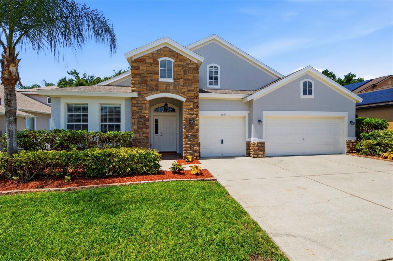 1501 FLATWOOD COURT
