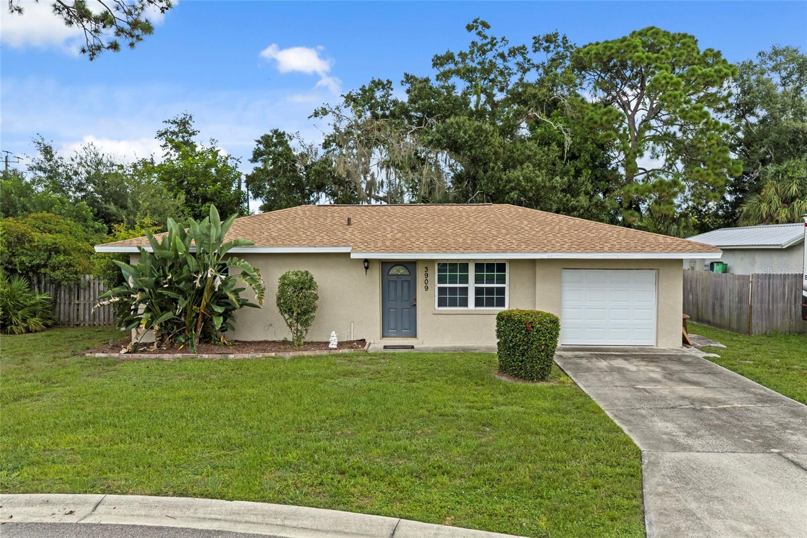 3909 COLERIDGE PLACE home for sale in Lake Sarasota