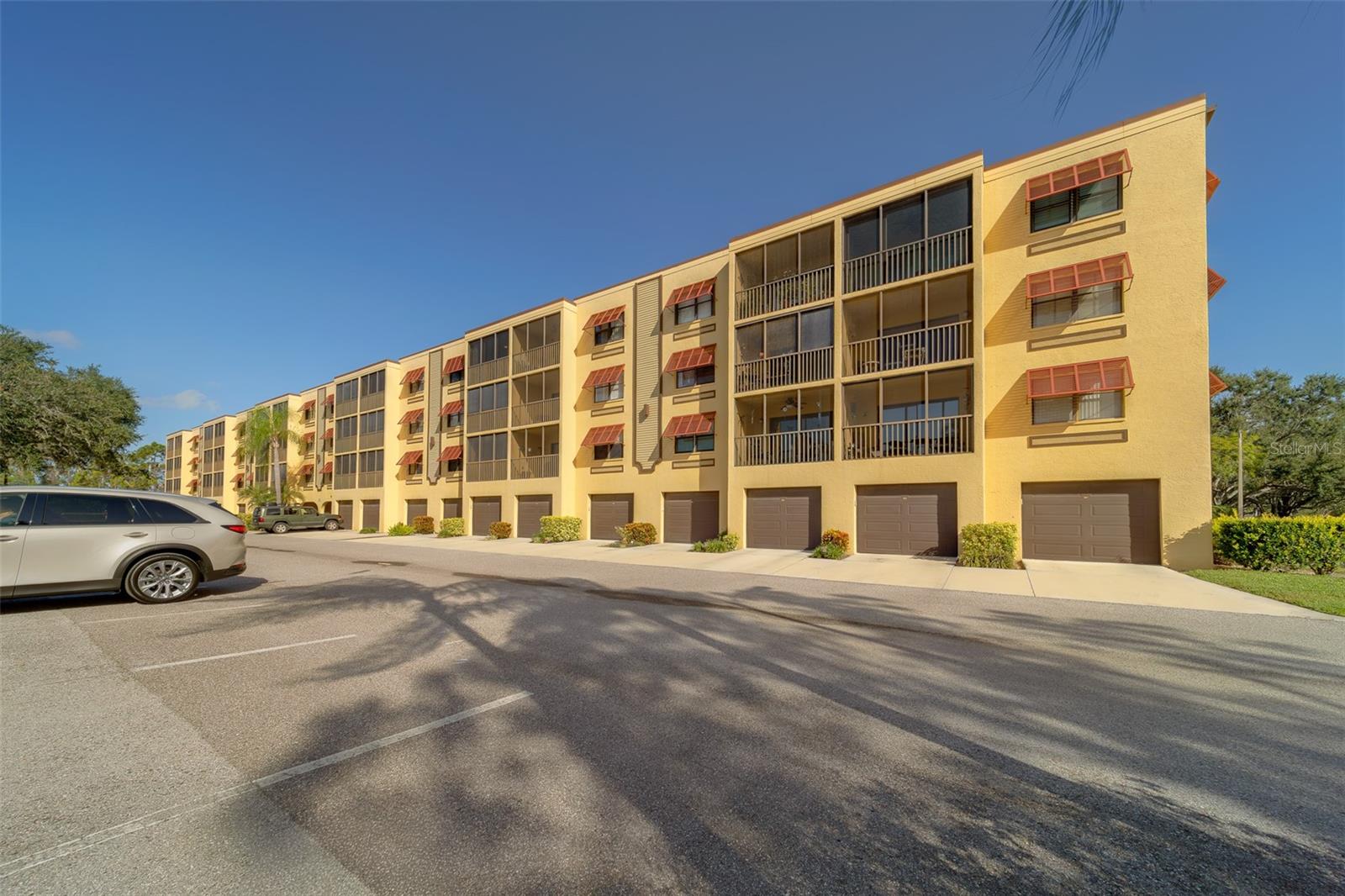 6000 Park Place Condo