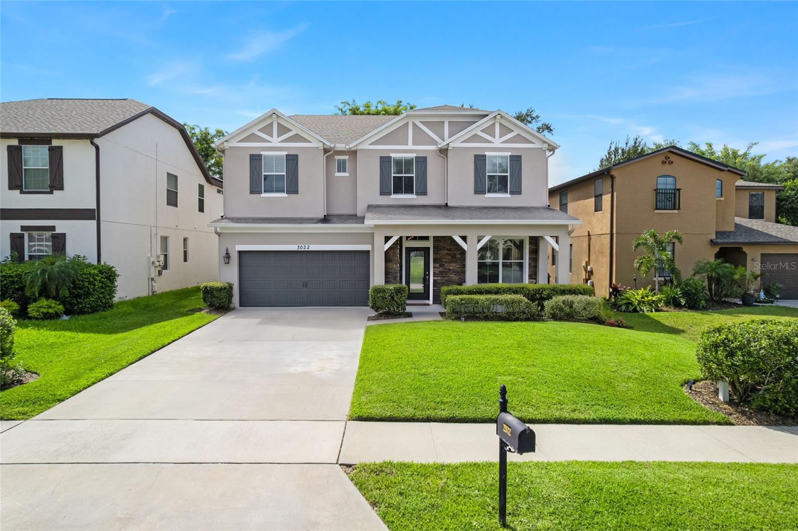 2932 WHISTLEWOOD DRIVE
