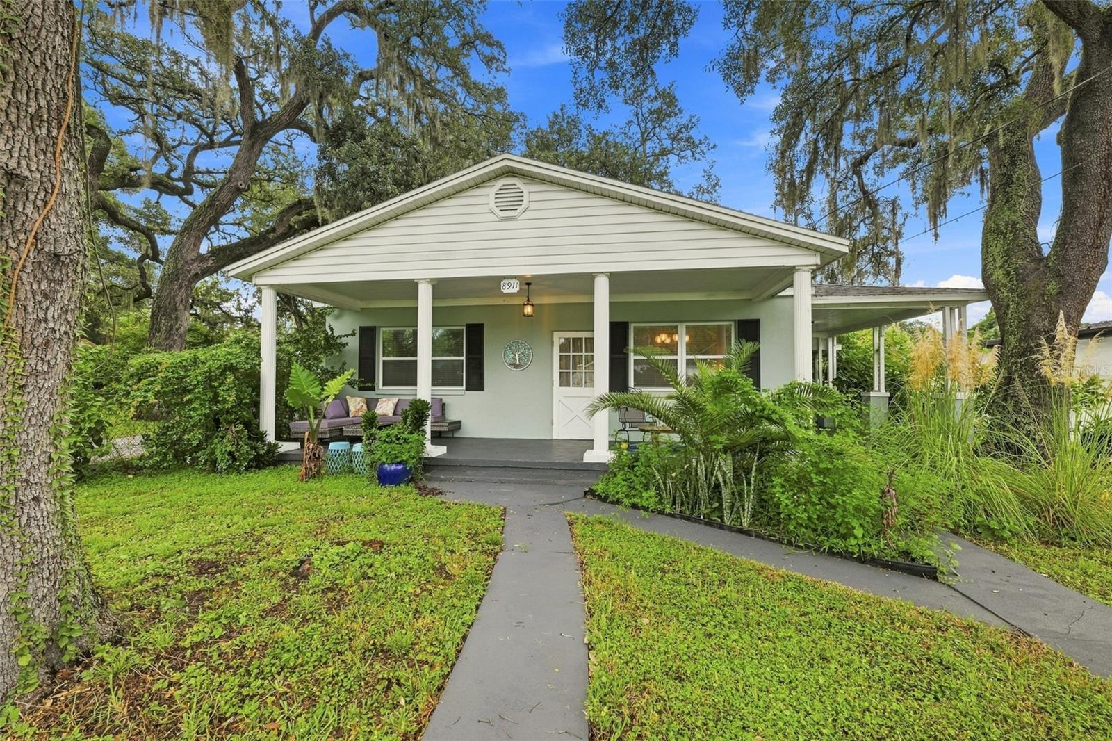 8911 N HIGHLAND AVENUE home for sale in Manor Hills