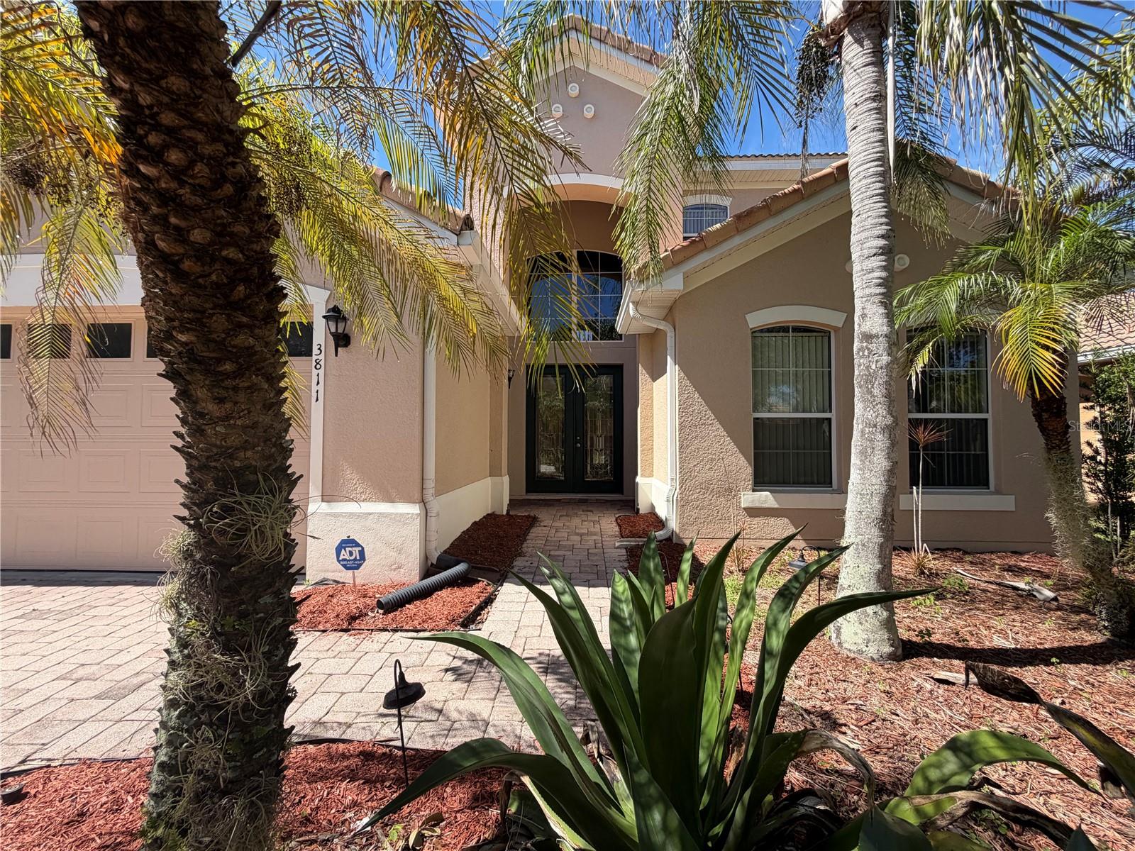 3811 EAGLE ISLES CIRCLE