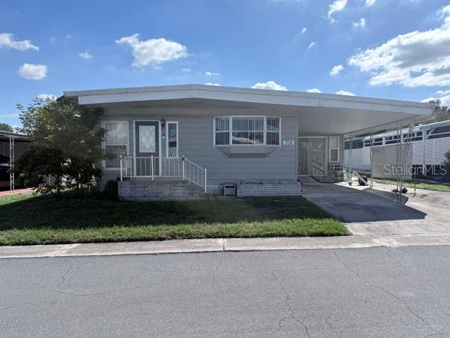 706 ELIZABETH LANE