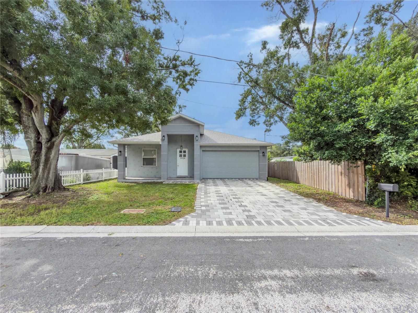 3920 W CRENSHAW STREET