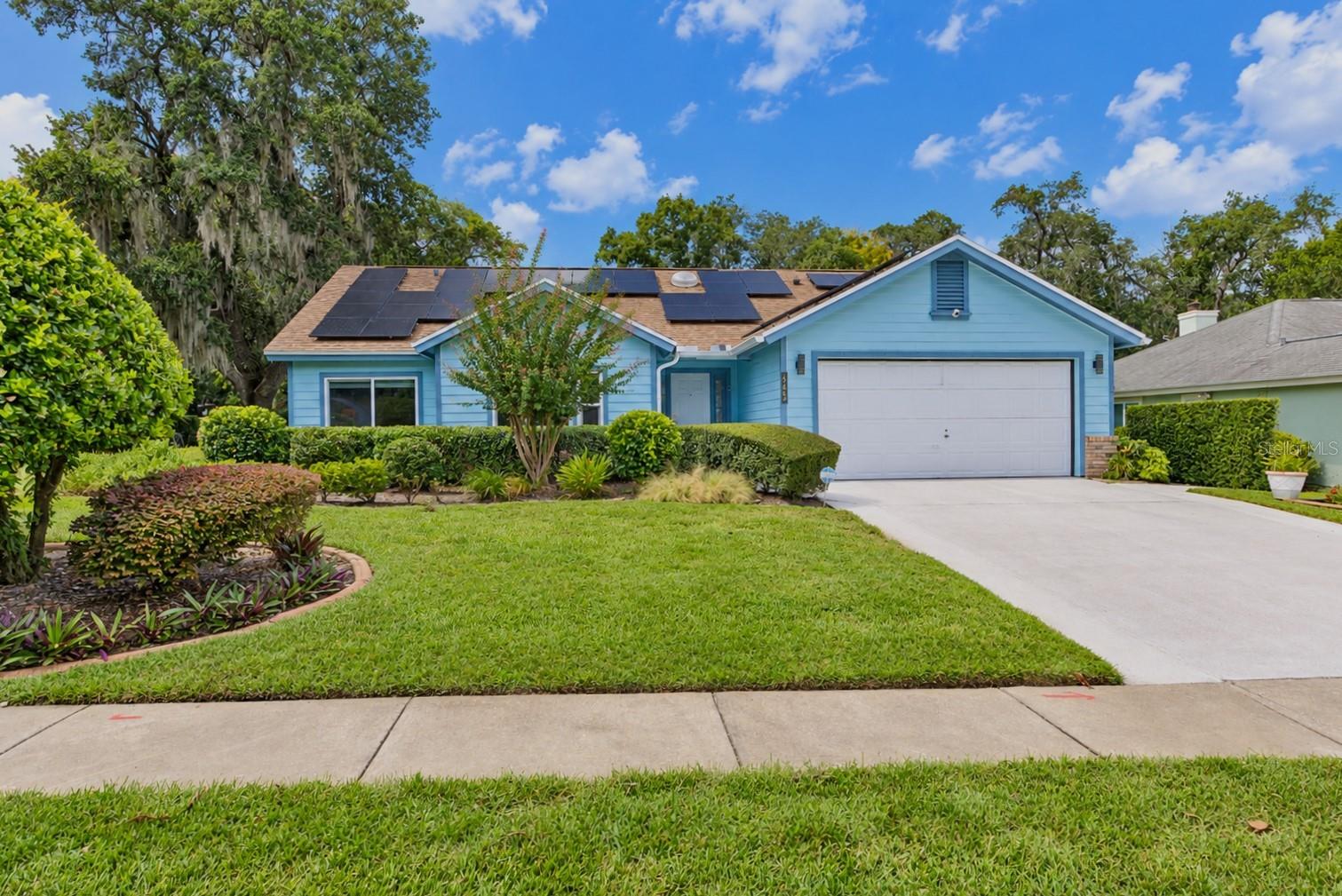 345 OAK LEAF CIRCLE