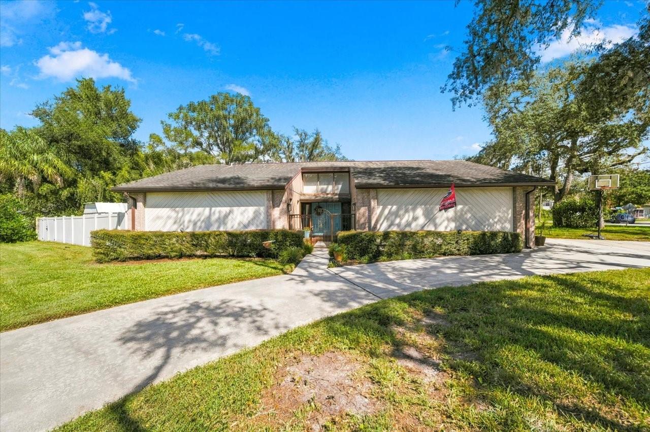 2231 S VILLAGE AVENUE home for sale in Tampas North Side Country Clu