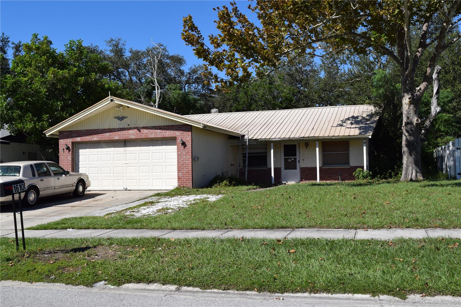 1610 AMBERLEA DRIVE, home for sale in Dunedin
