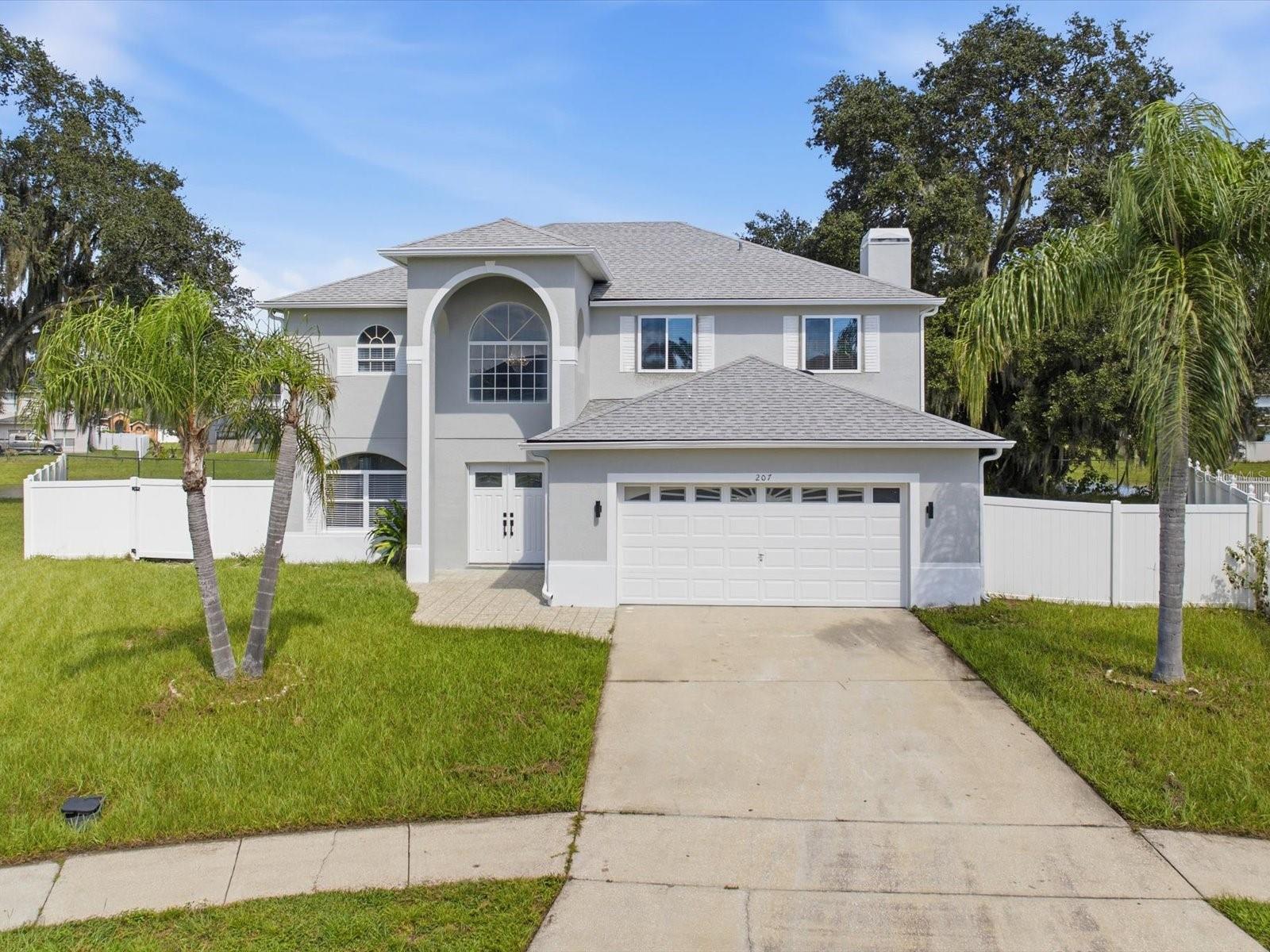207 REDWOOD BARK TRAIL