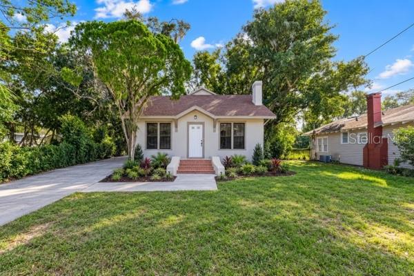 19 E MORNINGVIEW DRIVE, home for sale in Eustis